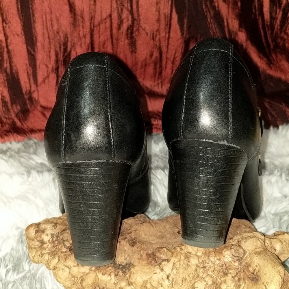 Clarks heel shoes - Picture 3 of 8